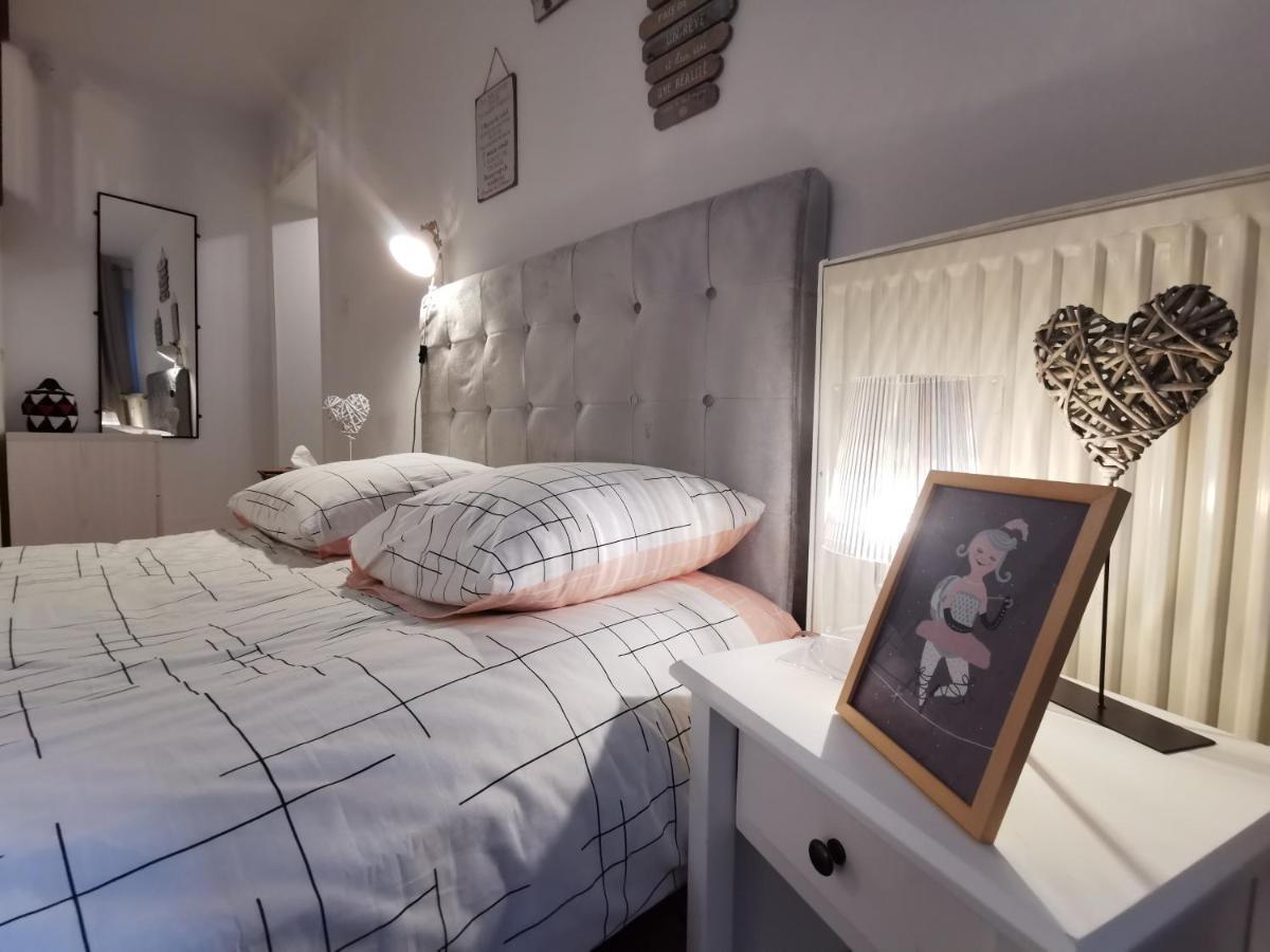 New Duplex De Charme Au Pied De La Cathedrale Carre D'Or Apartment สตราสบูร์ก ภายนอก รูปภาพ